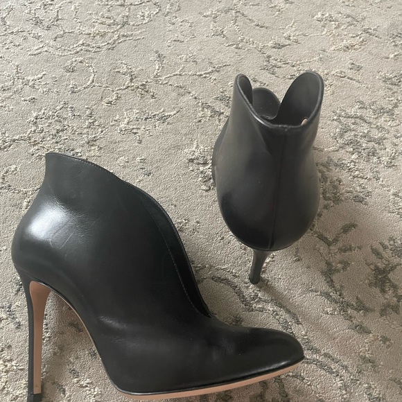 All leather - Picture 1 of 4